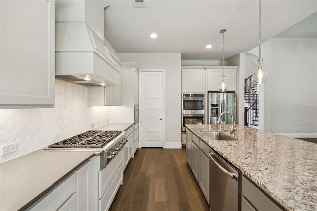 Building Photo - 975 Stampede Dr