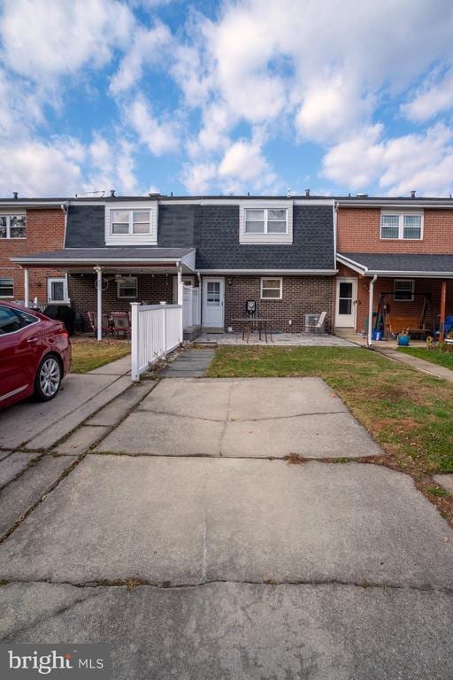 Building Photo - 933 Elm Rd