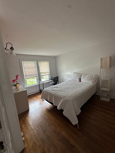 Building Photo - 765 S Aurora St