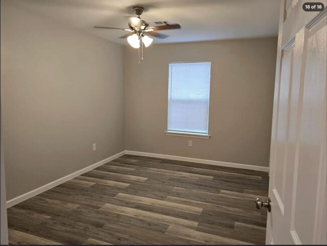 Building Photo - 4103 W 56th Pl