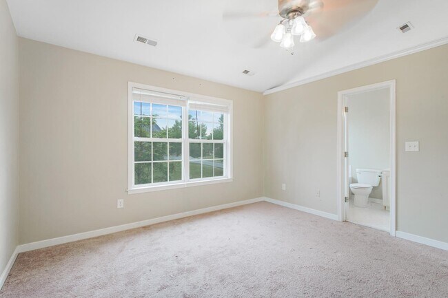 Building Photo - 405 Donelson Loop