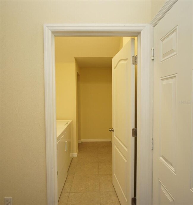 Building Photo - 7001 Interbay Blvd