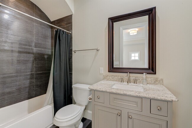 Building Photo - 6706 Morningside Dr