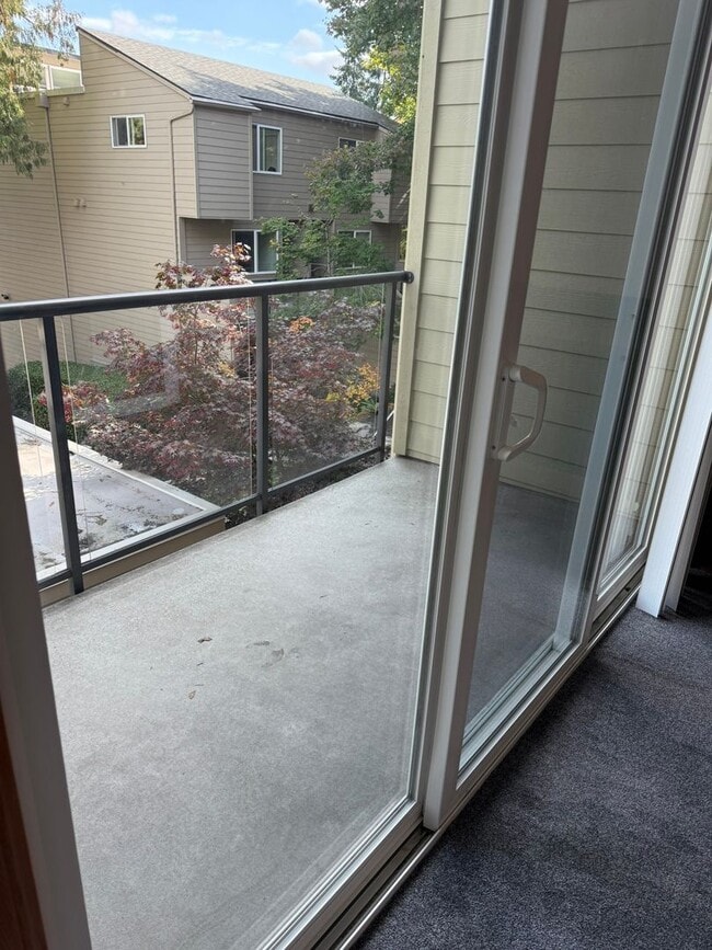 Building Photo - 1Bd/1Ba Mercer Island Condo