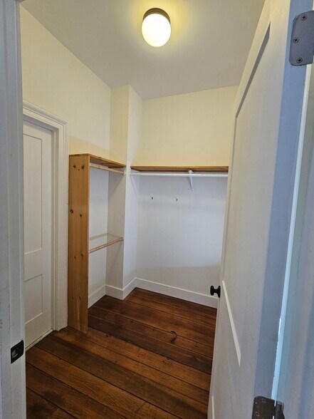 Building Photo - 308 E Leigh St
