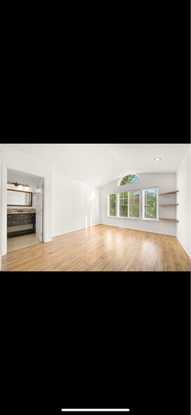 Building Photo - 1470 Sweetbay Dr