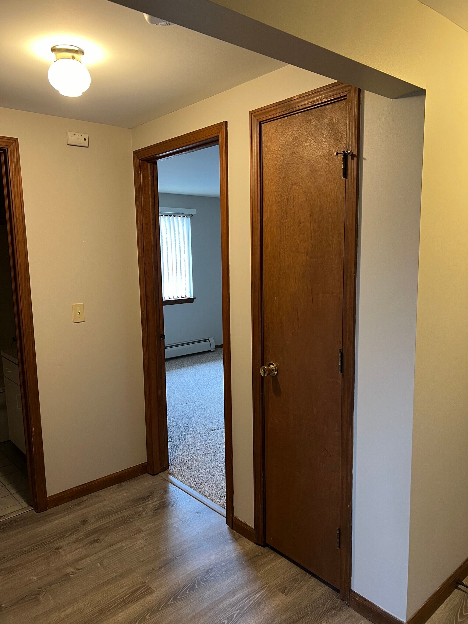 Linen closet. - 3890 Ridge Lea Rd