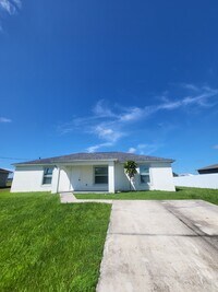 Building Photo - 9031 S Indio Cir