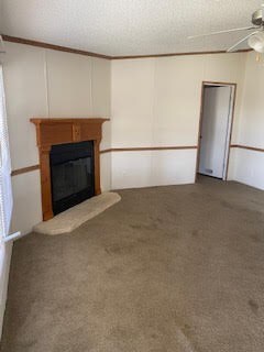 Building Photo - 545 S Apricot Ave