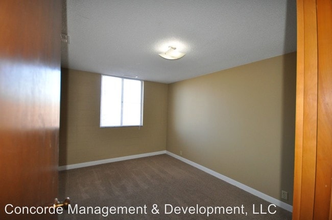 Building Photo - 1801 J St