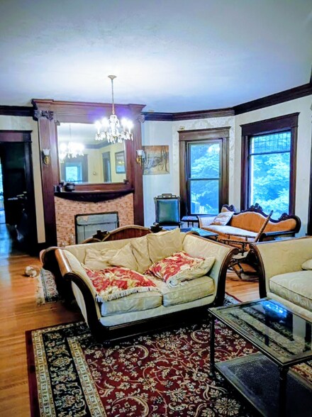 Building Photo - 52 Fairfield Ave