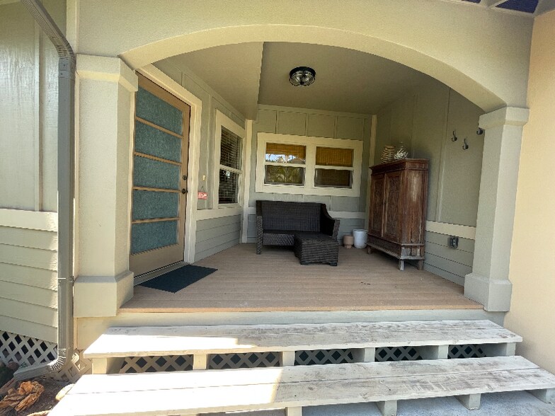 Building Photo - 16 Hoku Pl