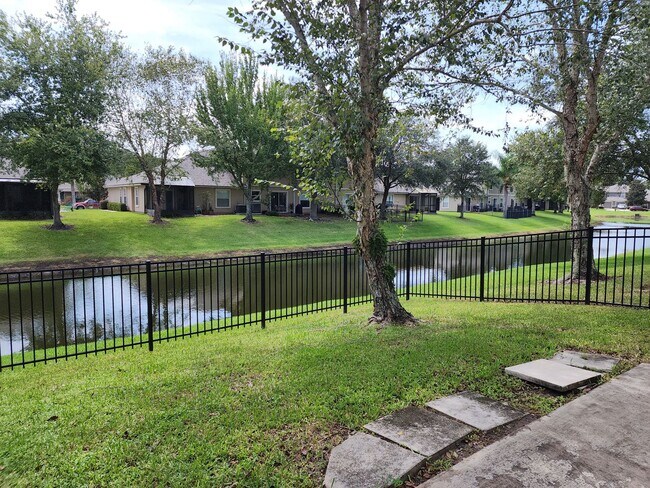 Building Photo - Fleming Island Fully Furnished Home... TWO...
