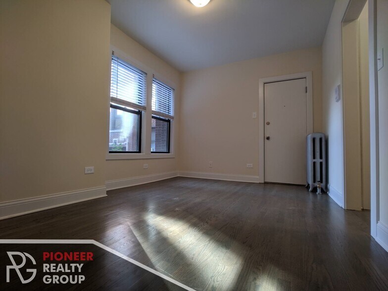 Building Photo - 2648 N Spaulding Ave