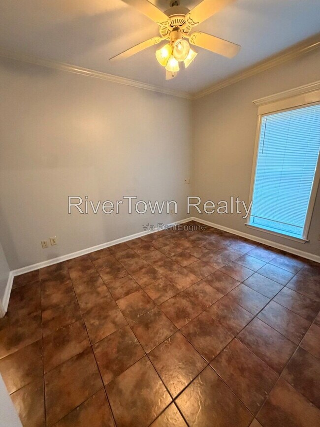 Building Photo - 641 Gookin Pl