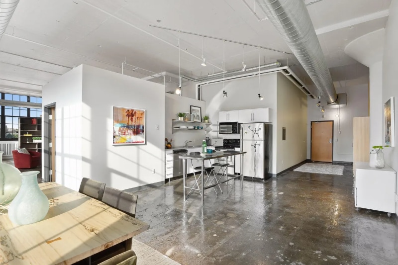 Building Photo - 500 Robert St N