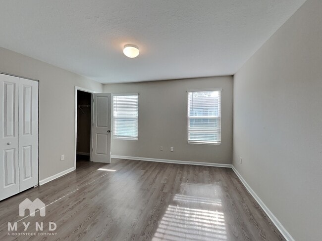 Building Photo - 758 Henley Ct