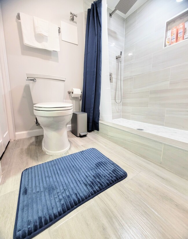 Full (new) guest bathroom on the main level - 34 Shenandoah Dr