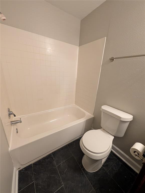 Building Photo - 2041 Dixie Belle Dr