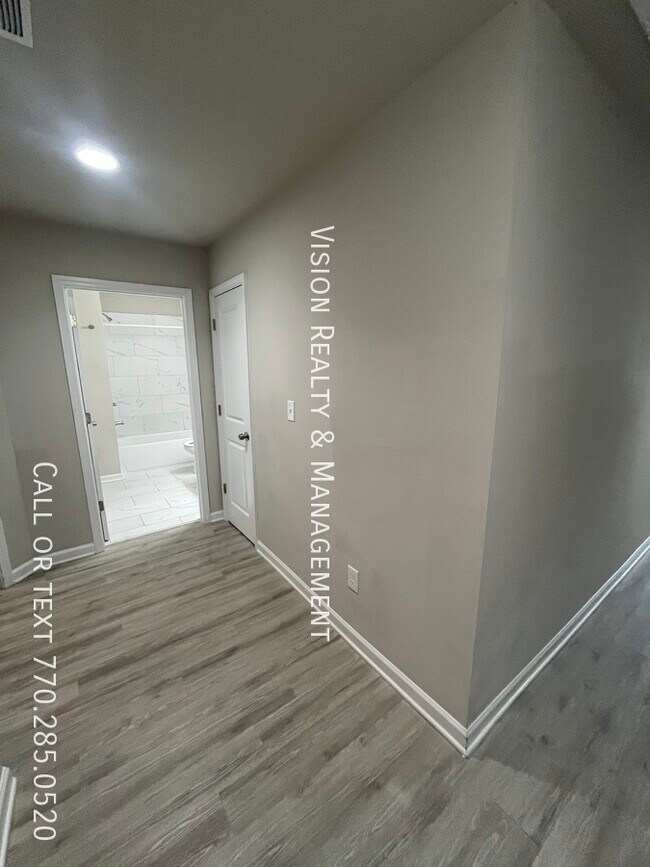 Building Photo - 8336 Triple Crown Dr