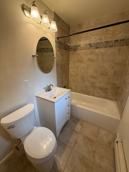 Building Photo - 394 S Pope St