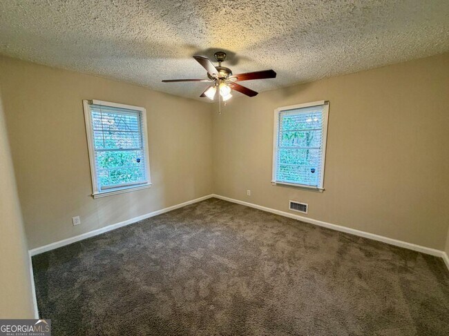 Building Photo - 3006 Remington St