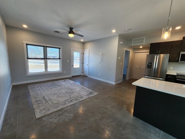 Building Photo - 1309 3rd St NW