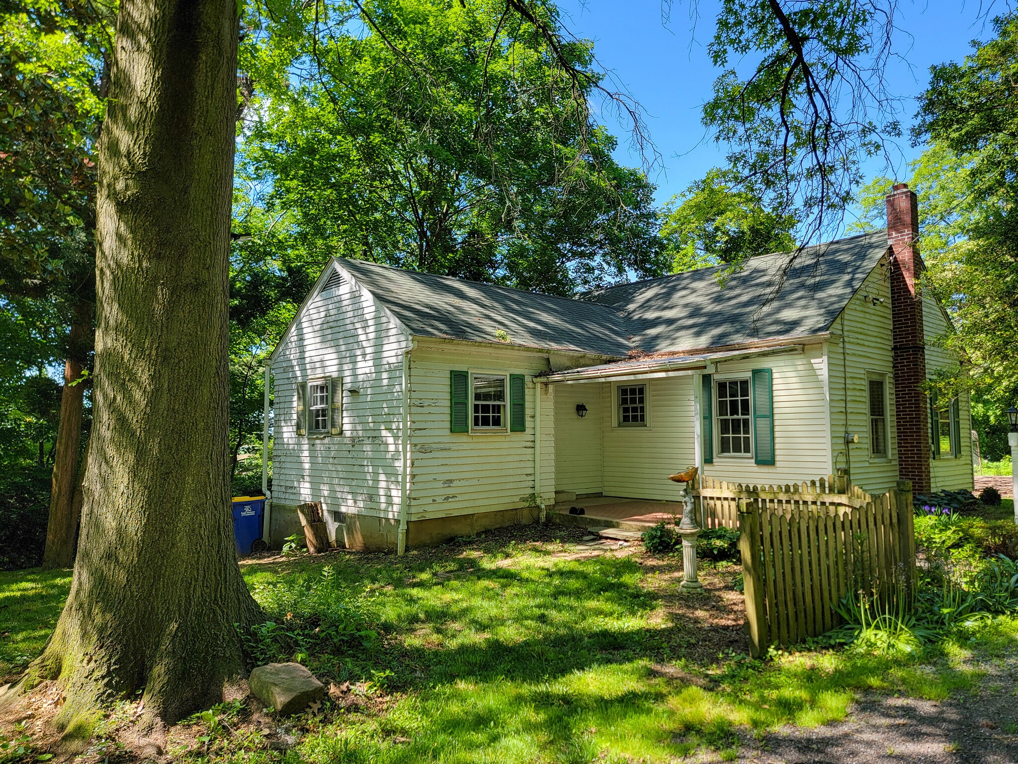 Building Photo - 358 Pool Rd