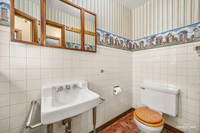 Building Photo - 39W258 Seavey Rd