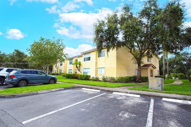 Building Photo - 643 Vista Isles Dr