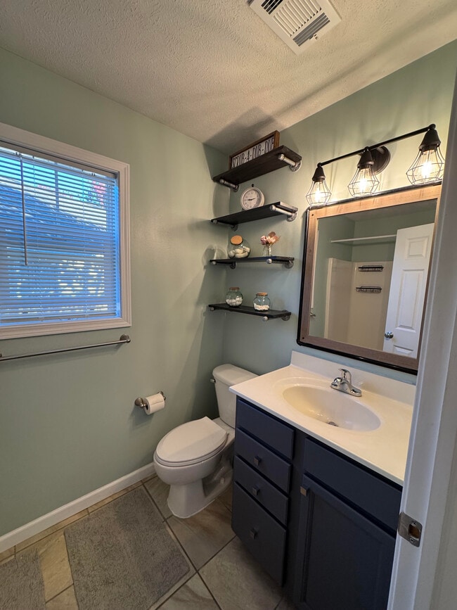 Building Photo - 1085 Weathervane Pl