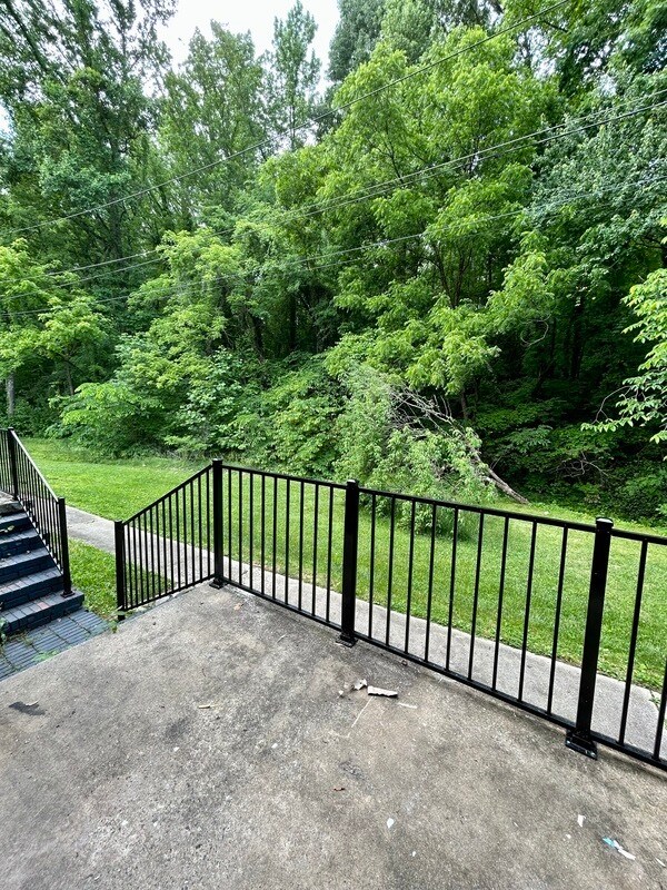 Building Photo - 1464 Sherwood Dr