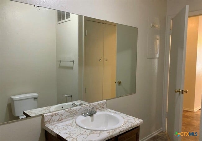 Building Photo - 1409 Paseo Del Oro