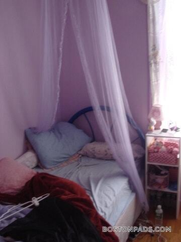 Building Photo - 107 Gordon St