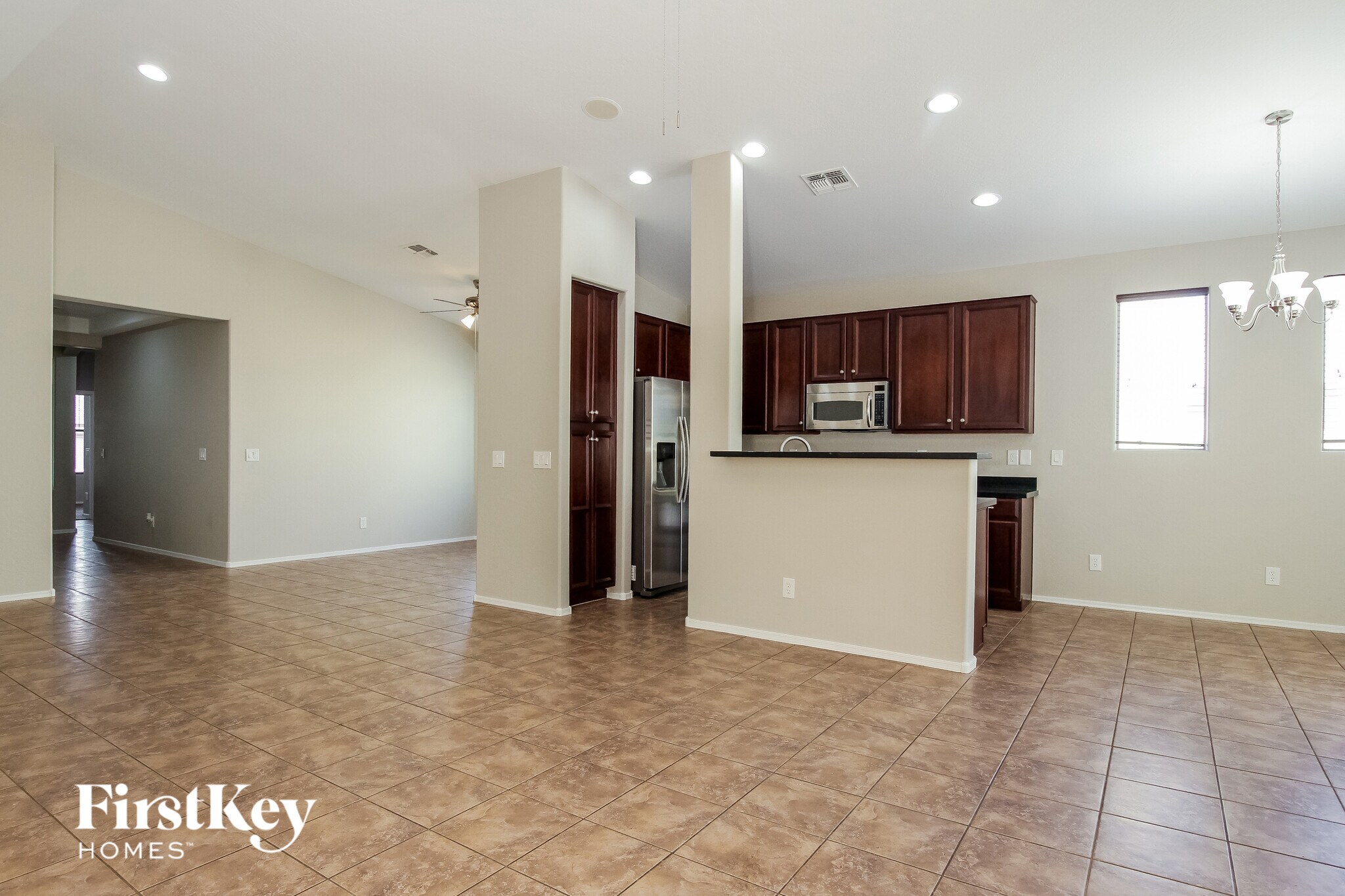 Building Photo - 15247 W Edgemont Ave