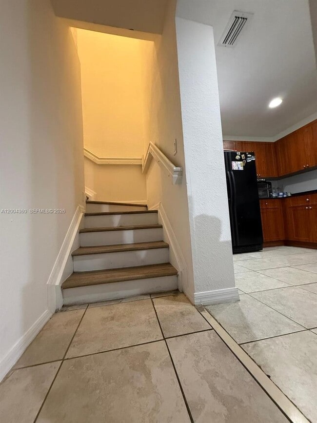 Building Photo - 8999 NW 107 Ct