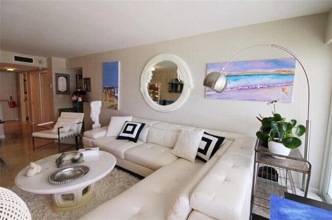 Building Photo - 3900 Galt Ocean Dr