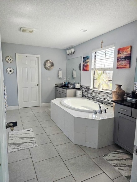 Building Photo - 12860 Satin Lily Dr