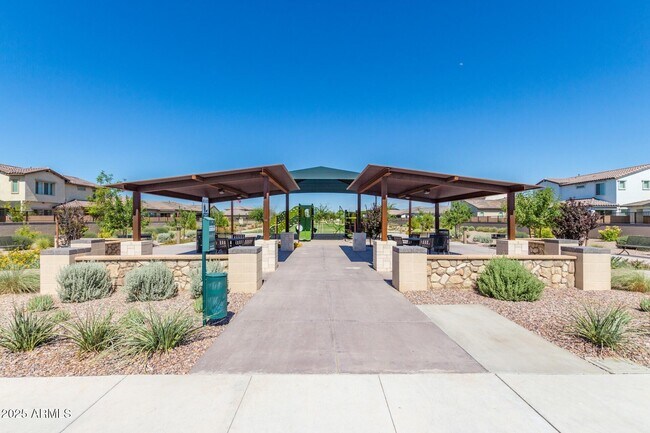 Building Photo - 3862 E Bart St