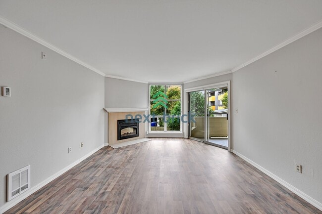 Building Photo - Beautiful home with 2 beds, 2 baths for rent