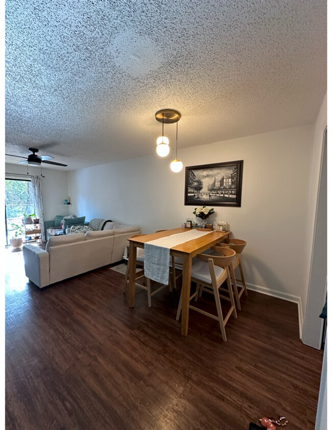 Building Photo - 2 bedroom condo across from UGA's Health and Science campus pre lease