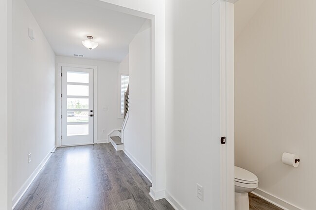 Building Photo - 1411 Darrowby Wy