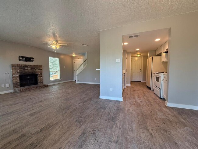Building Photo - 13339 Water Oak Ln