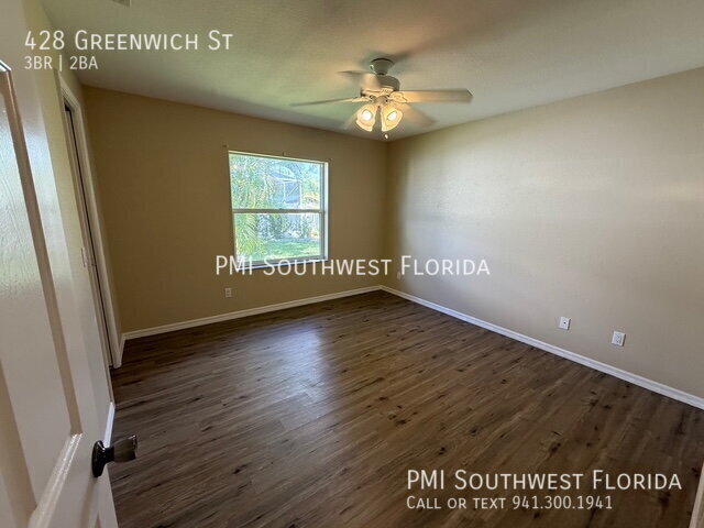 Building Photo - 428 Greenwich Ave NW