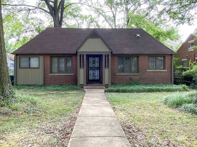 Primary Photo - 3 bed, 1 bath by the University of Memphis
