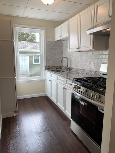 Primary Photo - 73 Gooding St