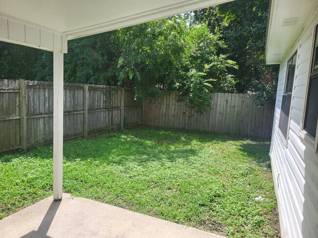 Building Photo - 3004 Steeple Chase Ct