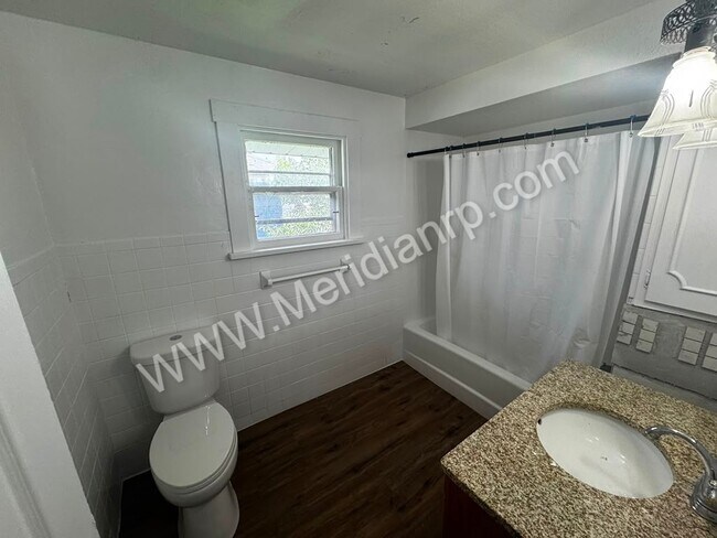 Building Photo - 3015 Holton Ave