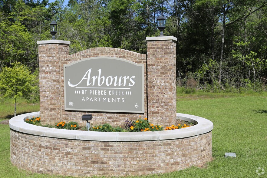 Arbours at Pierce Creek Senior Living 7642 Zeigler Blvd Mobile AL