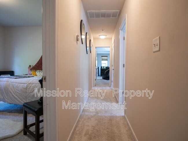 Building Photo - 11412 Parrish Creek Ln